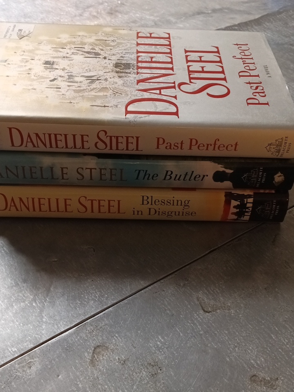 Bundle Of Danielle Steele Books Hardback Excellent Condition